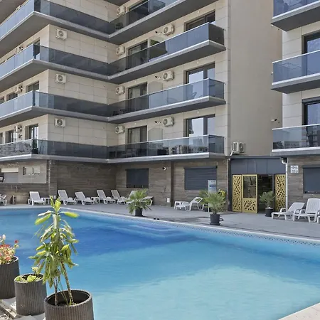 Almar 1bdr With Pool & Private Parking *