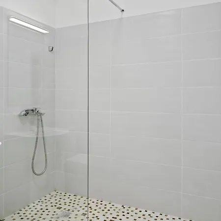 Almar 1bdr With Pool & Private Parking דירה *